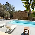 Naomi Piscine A 100 M De La Villa *