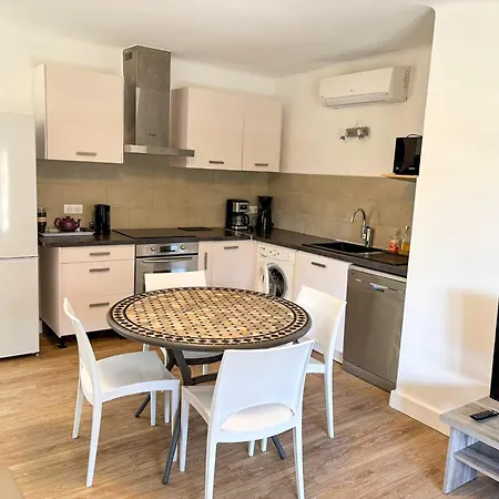 Naomi Piscine A 100 M De La Vila Olmeto (Corsica)