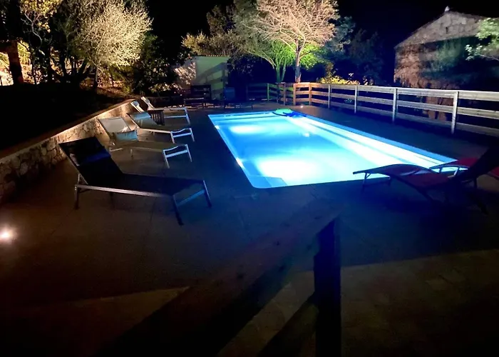 Naomi Piscine A 100 M De La Villa Olmeto (Corsica)