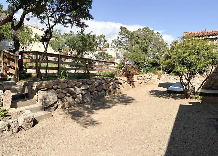 Naomi Piscine A 100 M De La *